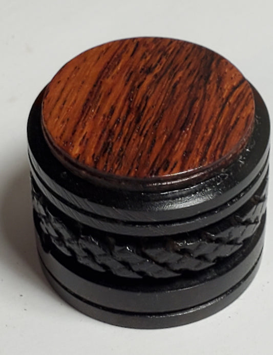 Control Knob: Knurled Ebony with Rosewood Cap (30mm dia x 25mm height)