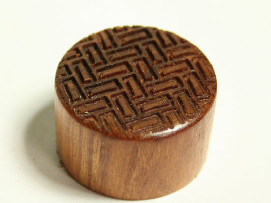 Guitar Knob: Cherry with Carved Top (15/16 dia x 5/8 height)