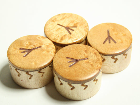 Set of 4 Carved Maple Guitar Knobs with Birdseye Maple Cap (15/16 dia x 5/8height)
